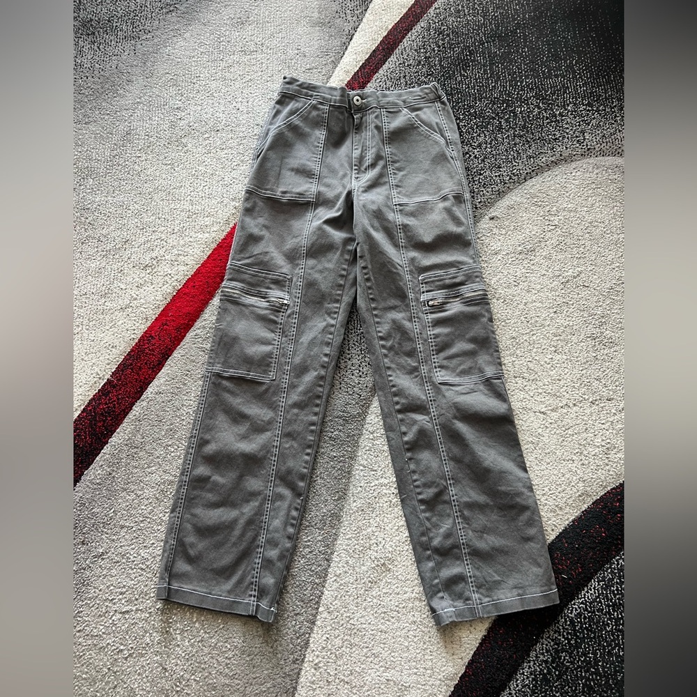 Assorted Women’s Cargo Utility 2PC Pants Bundle - Picture 2 of 7